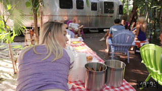 Блин, брат, у тебя такой классный член – я хочу тебя прямо здесь и сейчас!